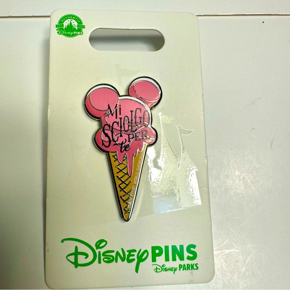 NWT. Disney EPCOT World Showcase 2021 Italy Ice Cream Cone Spumoni. - Picture 1 of 7